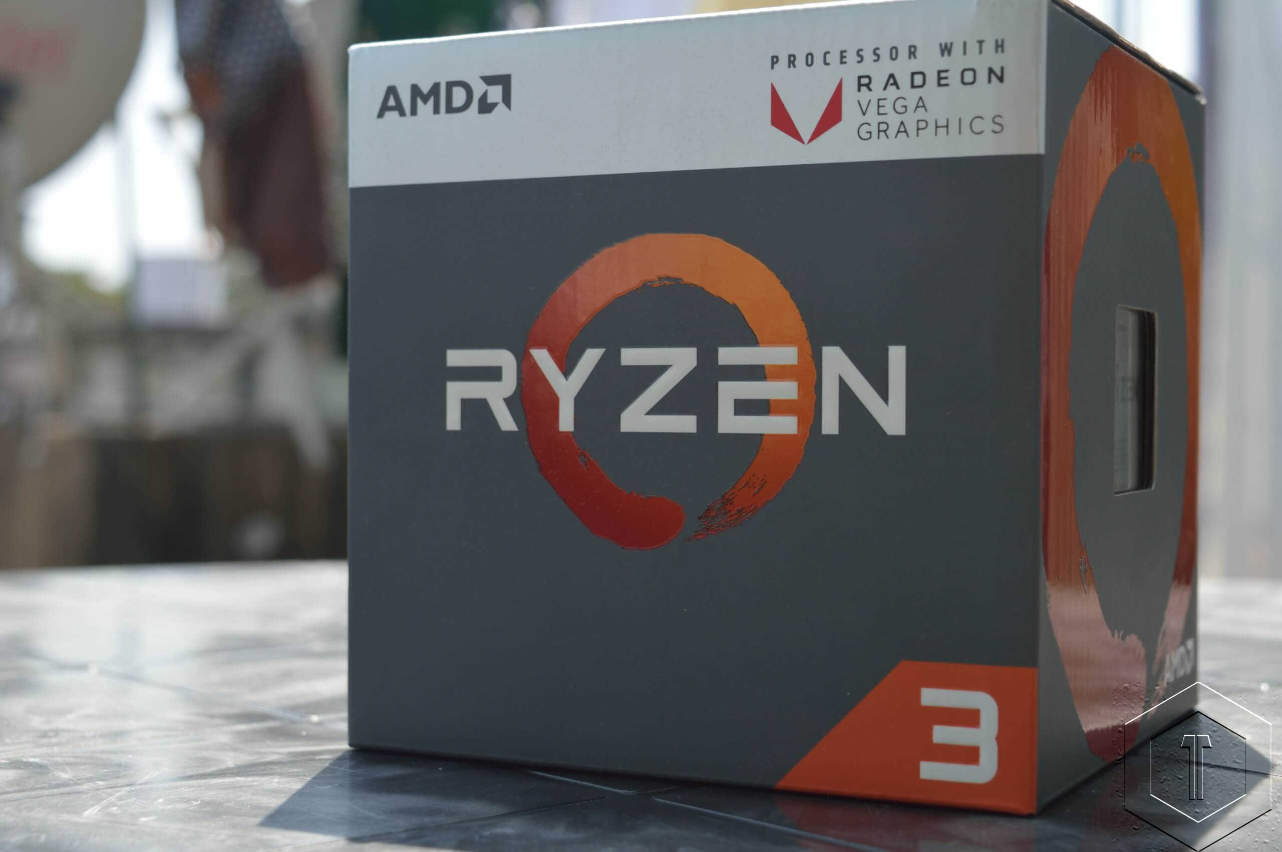 Amd ryzen 3 2200g processor with radeon vega 8 on sale graphics